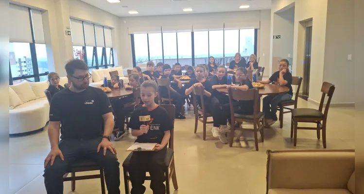 Confira a série de registros do trabalho dentro e fora da sala de aula.