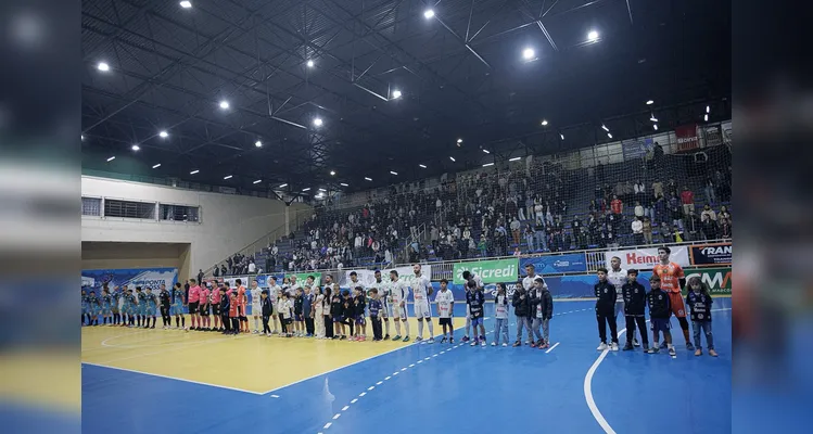 ACGF vence Cianorte por 5 a 1 e abre vantagem nas quartas da Série Bronze
