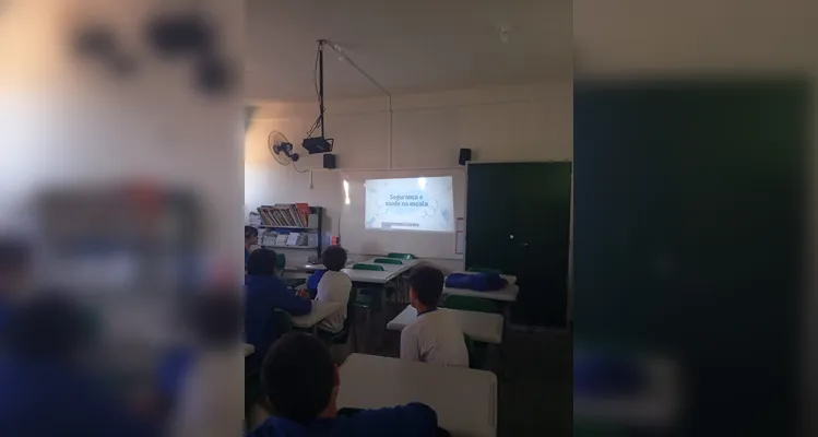Confira a série de registros da ampla proposta em sala.