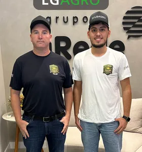O sócio-fundador Leandro Gordia, e Matheus Henrique Goularte, agrônomo da LG Agronegócios