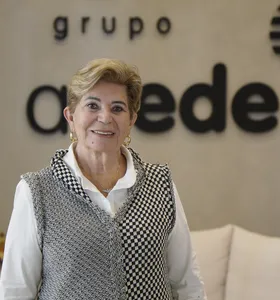 A prefeita de Ponta Grossa, Elizabeth Schmidt (PL)