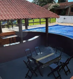 Propriedade é formada por quatro lotes, que totalizam 2.100 metros quadrados, e recebeu diversas melhorias e reformas ao longo dos anos
