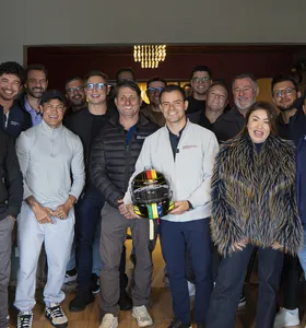 Entre os convidados estiveram o piloto Victor Mahle, que disputa a Porsche Cup Brasil, e o tetracampeão mundial de boxe Acelino "Popó" Freitas, que participa das atividades do FMS Fight Night na cidade