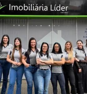 Equipe da Imobiliária Líder está pronta para te atender
