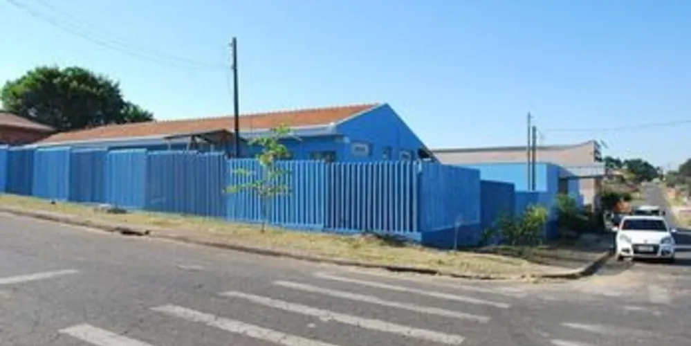 Escolas passam por pinturas em Carambeí