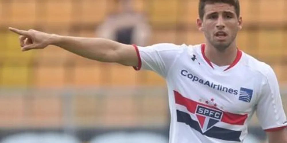 Calleri marcou os dois gols do São Paulo