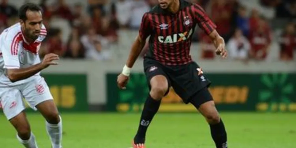 Hernani marcou o gol do Furacão