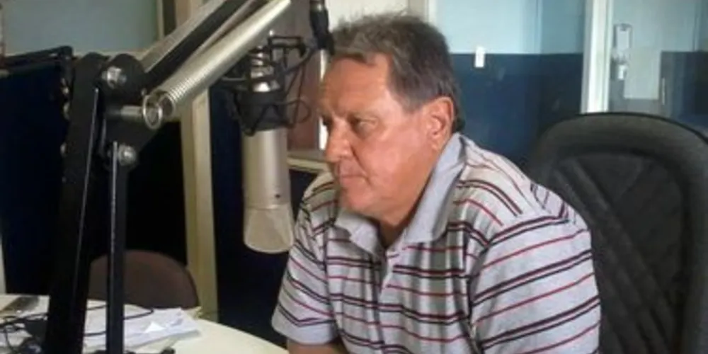 Edson Ribeiro apresentava o 'Parada Passada' aos domingos, na Rádio Clube Pontagrossense