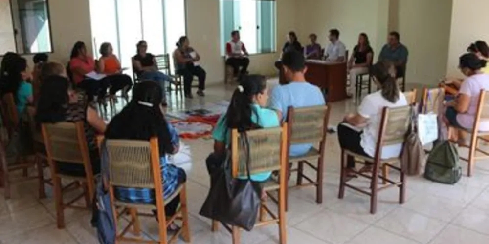 Participaram do encontro, o Prefeito de Irati, Odilon Burgath, o Secretário de Arquitetura, Engenharia e Urbanismo, Sandro Podgurski, o Diretor do Departamento de Economia Solidária, Rodrigo Souza, além de representantes de entidades atendidas pelo DESOL.