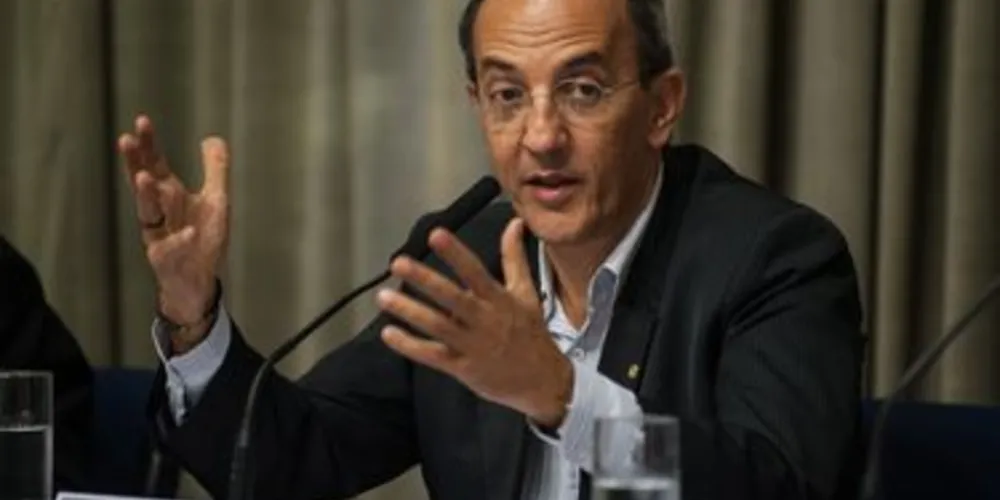 Arnaldo Jordy  criticou os argumentos apresentados pelos governistas