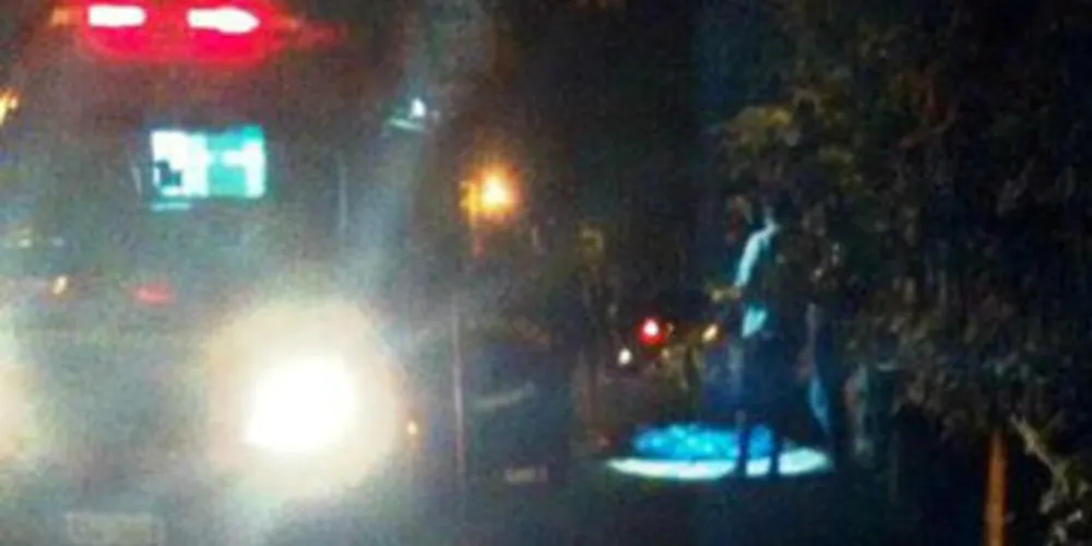 Corpo foi encontrado na calçada da rua Vicente Machado, na área central da cidade