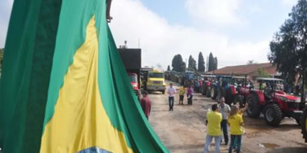 Castro foi palco de manifestação para caminhoneiros, comerciantes, produtores rurais e outros segmentos da sociedade