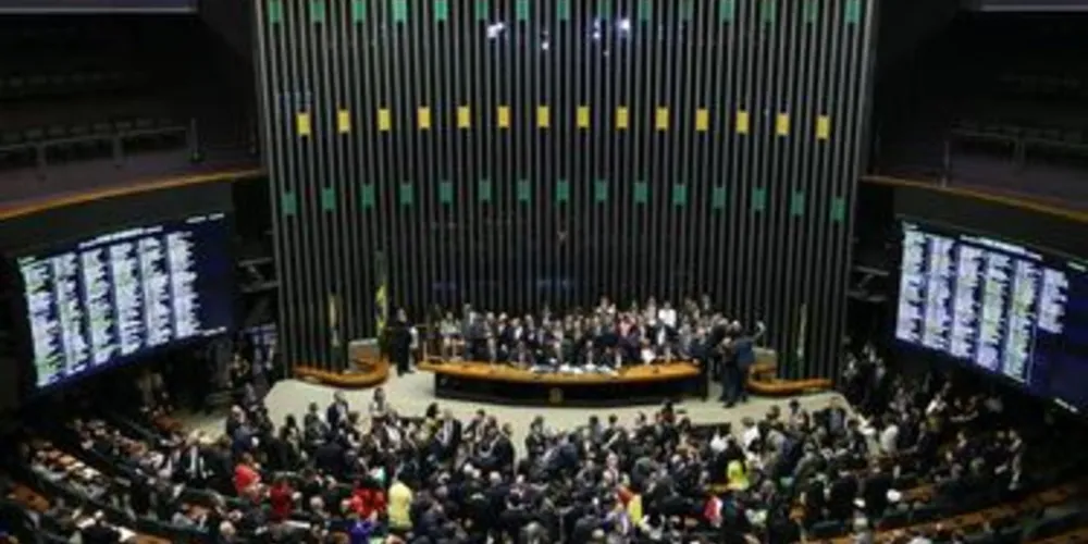 Votos pelo 'sim' do impeachment lideram na Câmara Federal, até este momento