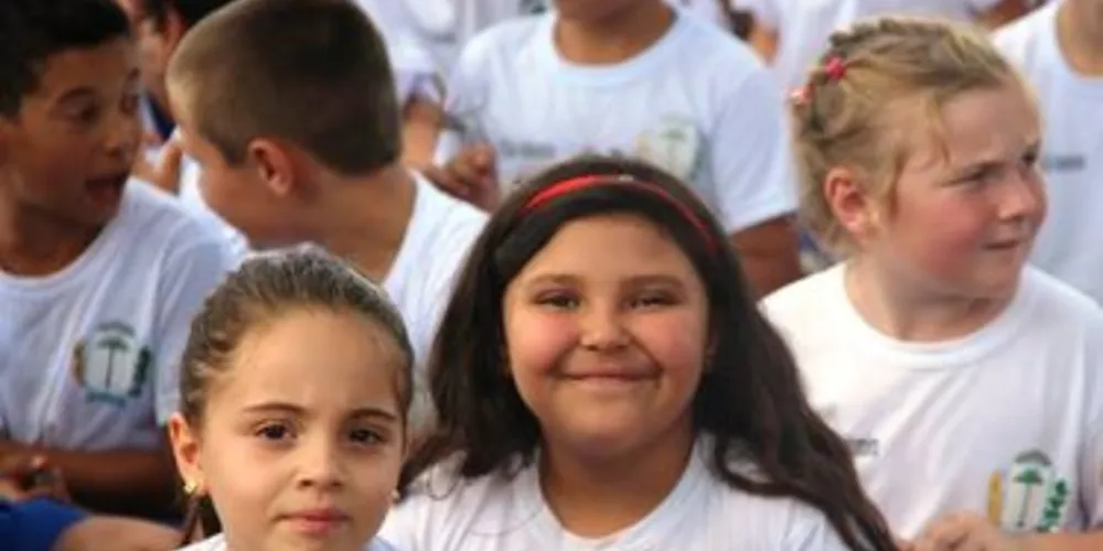 Prefeito esteve acompanhado da secretária de Educação