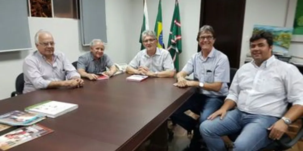 Imagem ilustrativa da imagem Secretaria de Agricultura busca apoio do Estado