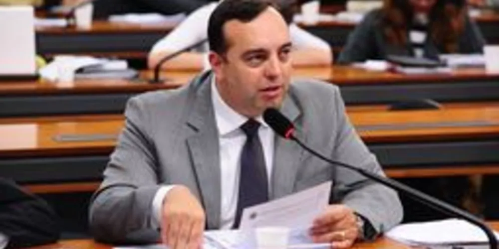 Deputado considera a mudança uma ameaça ao acesso livre a internet