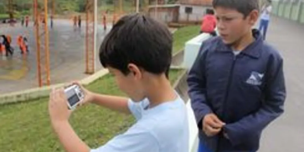 O PhotoTruck visitará quatro escolas municipais e vai atender aproximadamente mil alunos da rede municipal de ensino
