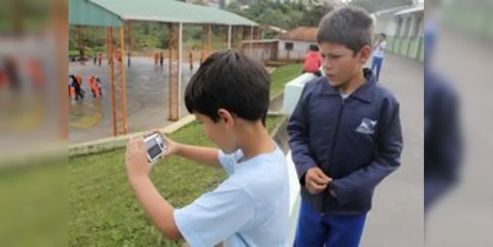 O PhotoTruck visitará quatro escolas municipais e vai atender aproximadamente mil alunos da rede municipal de ensino