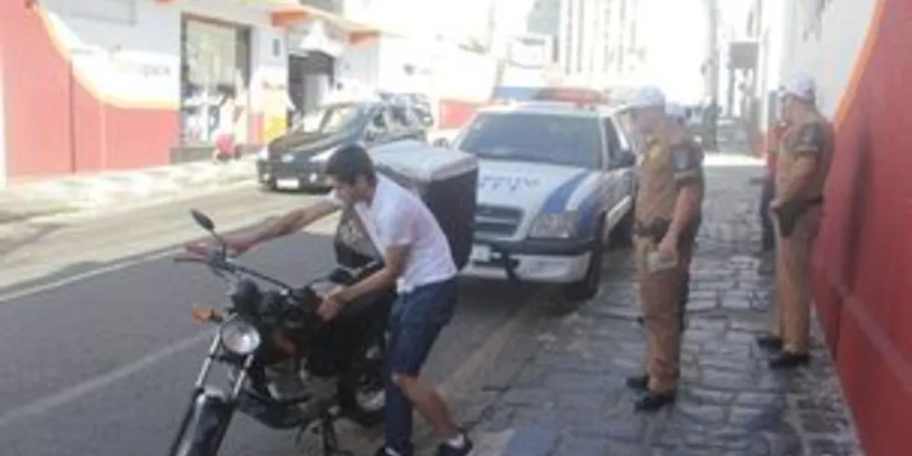 Mulher foi atropelada na região central