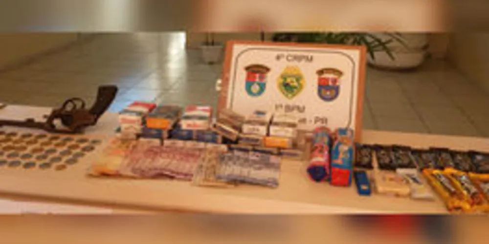 Objetos apreendidos foram levados para a 13ª Subdivisão Policial (SDP)