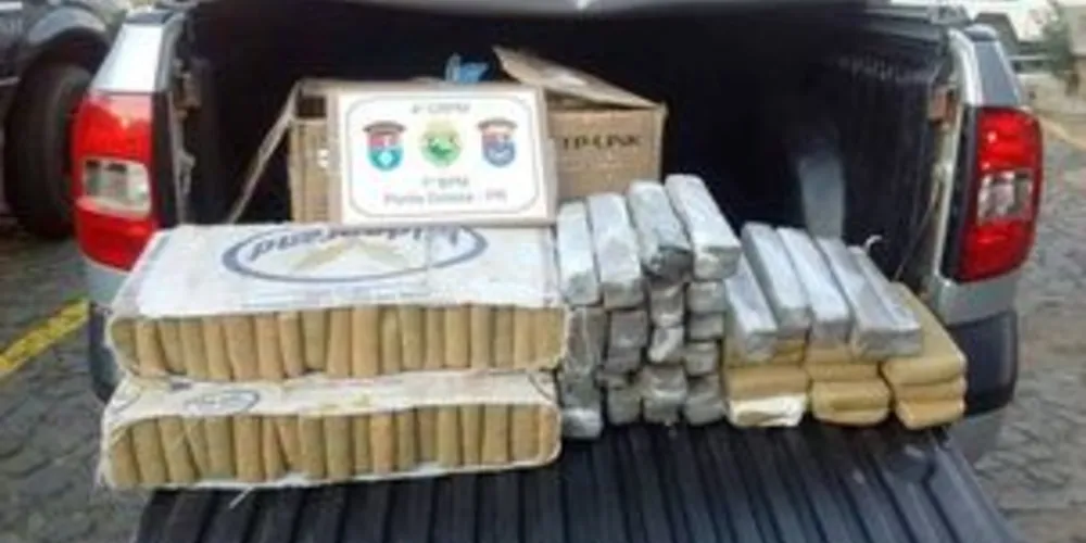 Droga foi apreendida na manhã de hoje, na Avenida Souza Naves, durante uma operação conjunta.
