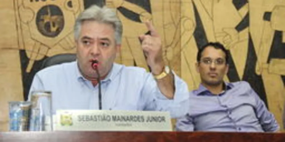 Mainardes foi um dos vereadores que respondeu as críticas feitas por Ney