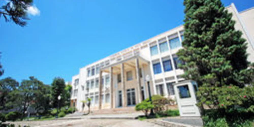 A paralisação acontece para ‘descomemorar’ o Massacre de 29 de abril, ocorrido há um ano, em Curitiba
