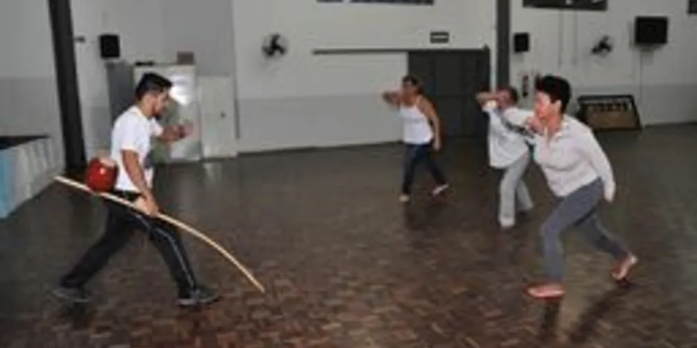 As aulas são ministradas todas as segundas-feiras, das 17h30 às 18h30, no ginásio do Departamento