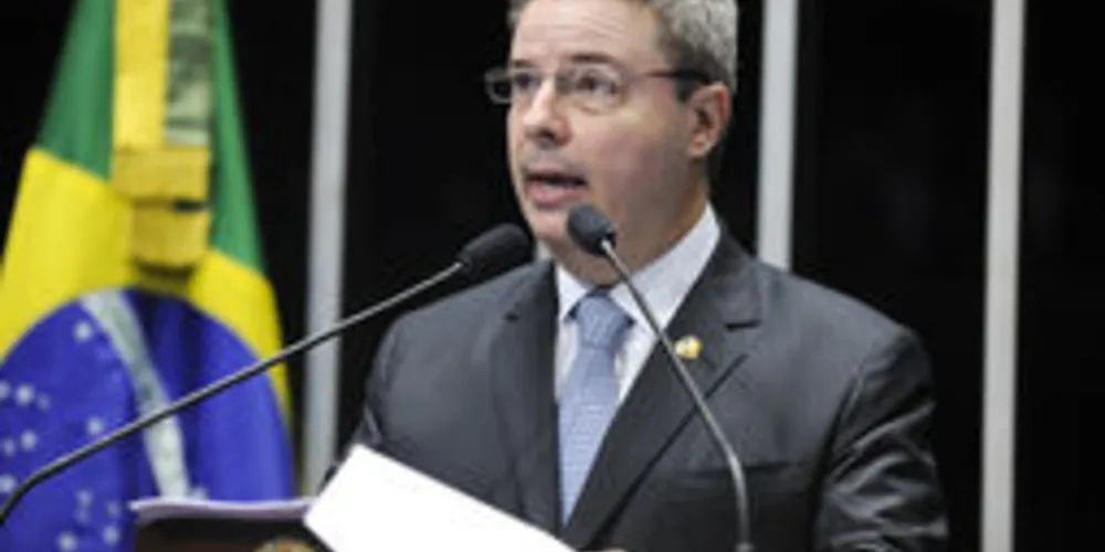 Eleição do senador Antonio Anastasia (PSDB-MG) gerou polêmica 