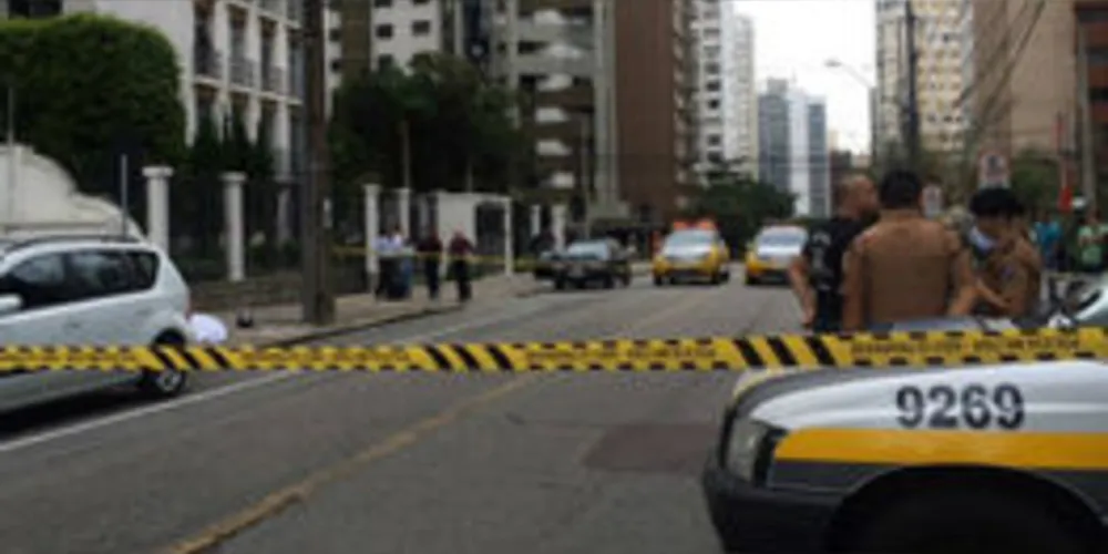 Troca de tiros deixou um morto no Batel, em Curitiba