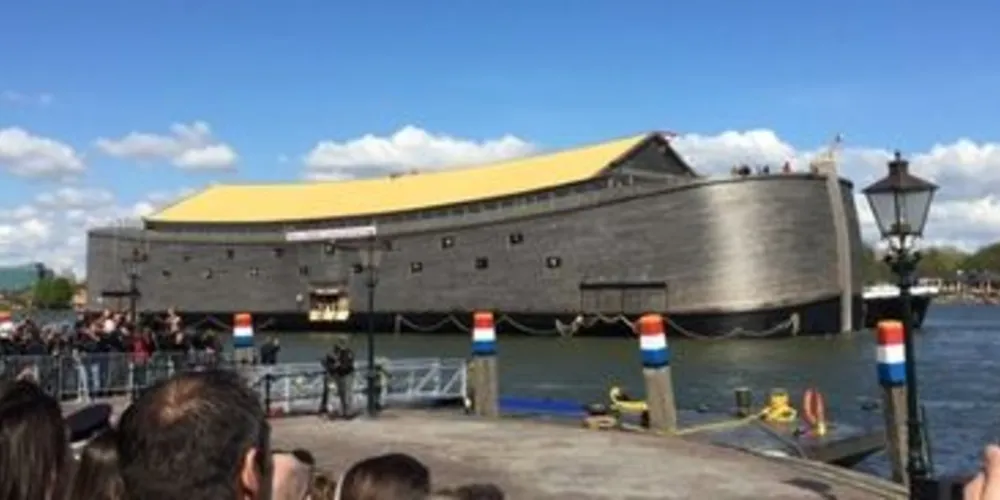 O carpinteiro holandês diz ter usado as mesmas medidas de Noé no Antigo Testamento