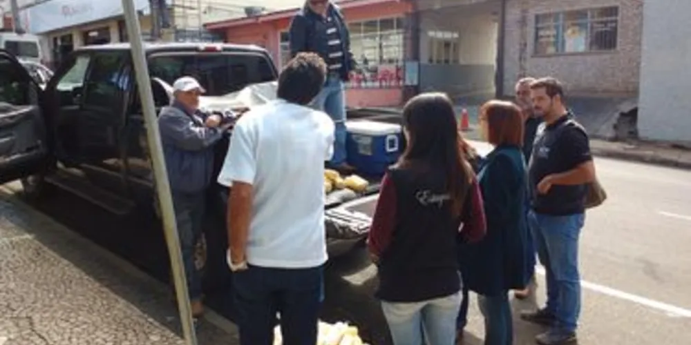 Vendedor foi autuado na Praça Barão de Guaraúna, no centro de Ponta Grossa