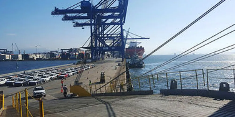 Imagem ilustrativa da imagem Porto inicia operação de berço exclusivo para veículos