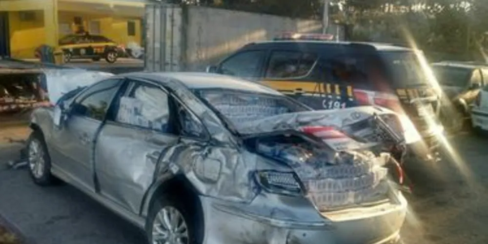 Hyundai Azera foi apreendido pela PRF