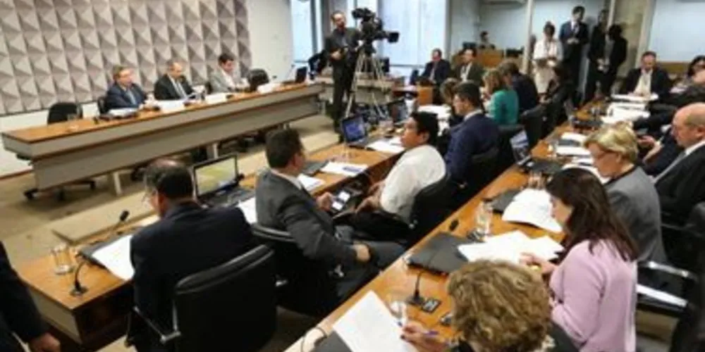 Comissão vota hoje a admissibilidade do processo