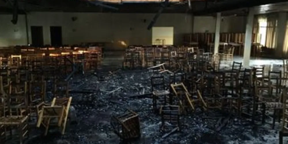 Incêndio destruiu Centro Cultural em Rebouças