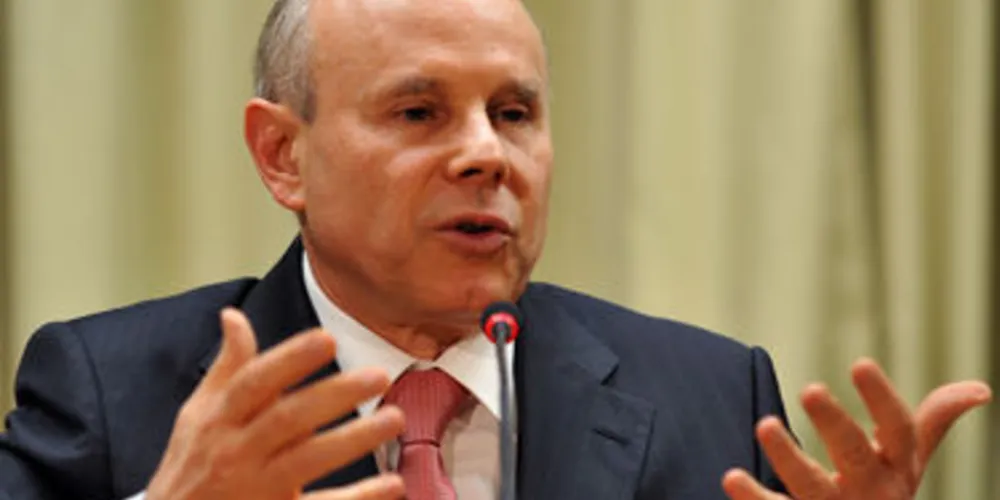 Guido Mantega presta depoimento para a Polícia Federal