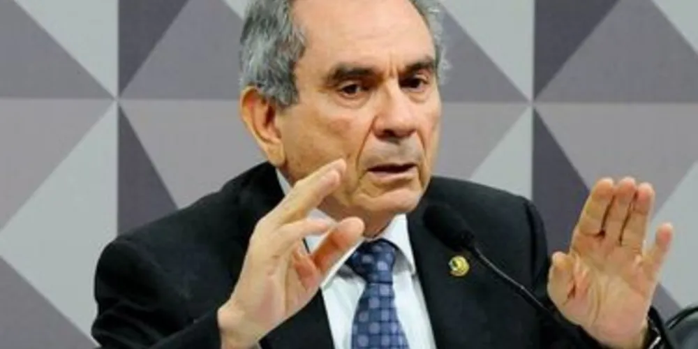 O presidente da Comissão Especial do Impeachment, senador Raimundo Lira (PMDB-PB), mantém votação para quarta-feira