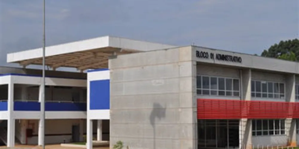 A obra de construção do Bloco Administrativo teve início em 2013