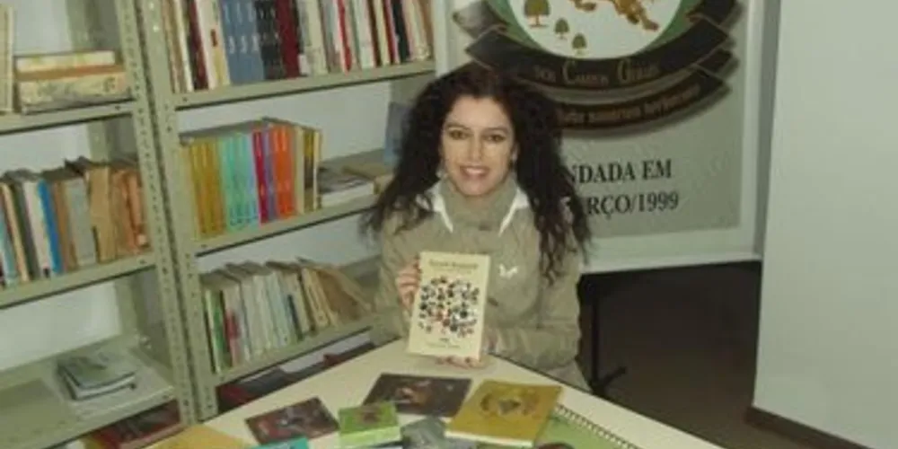 Em junho Renata Regis Florisbelo traz ao público seu segundo livro de crônicas