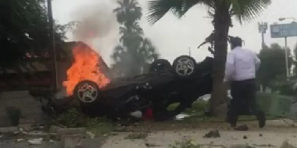 antes de resgatar a vítima, Santiago procurou ajustar a câmera de seu celular em uma posição que gravasse seu momento heroico