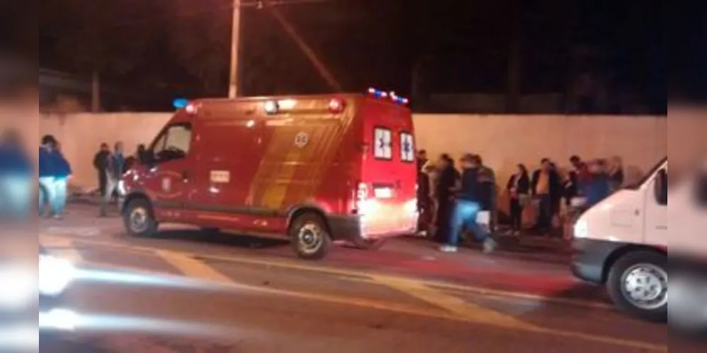 Acidente em Uvaranas deixou três pessoas feridas