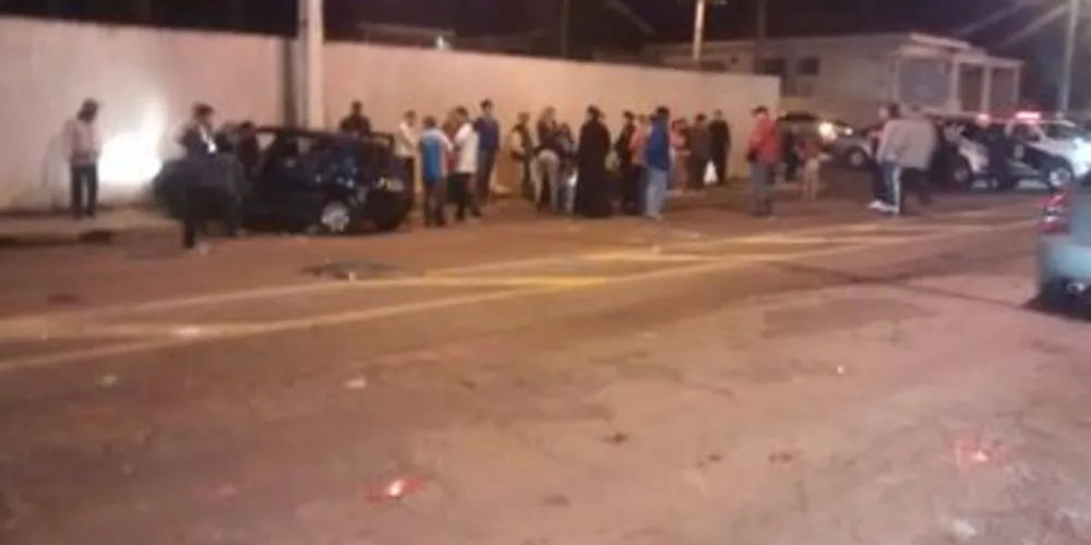 Batida aconteceu sábado, à noite, na Avenida Carlos Cavalcanti, em Ponta Grossa