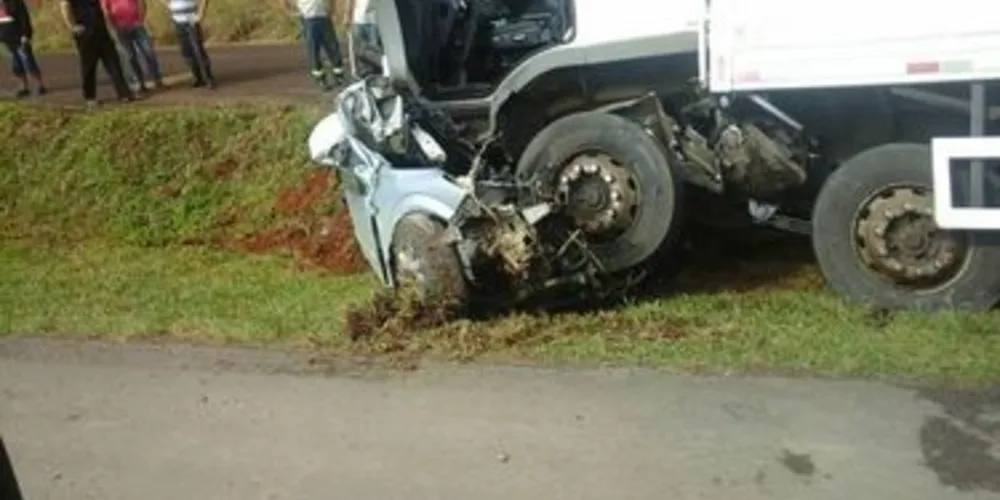 Acidente ocorreu na manhã dessa segunda-feira na BR-277