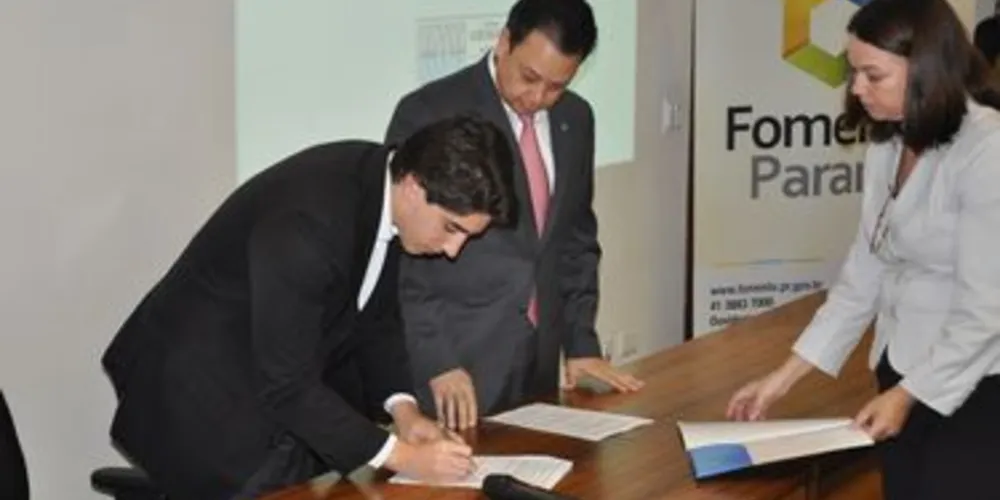 Imagem ilustrativa da imagem Fomento Paraná firma acordo com a Abimaq