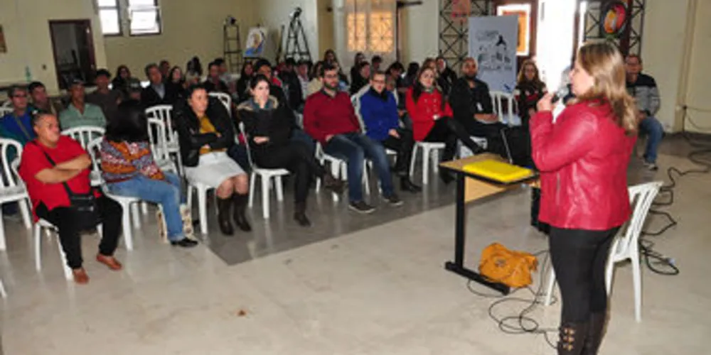 Imagem ilustrativa da imagem Usuários do CAPS TM fazem evento sobre conscientização