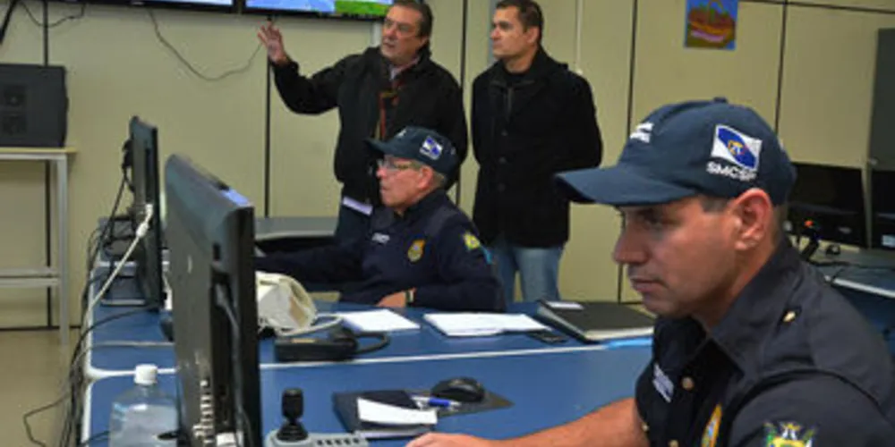 Tenente-Coronel buscou no Centro de Monitoramento da Guarda Municipal conhecimentos para aplicação em Nova Friburgo (RJ)
