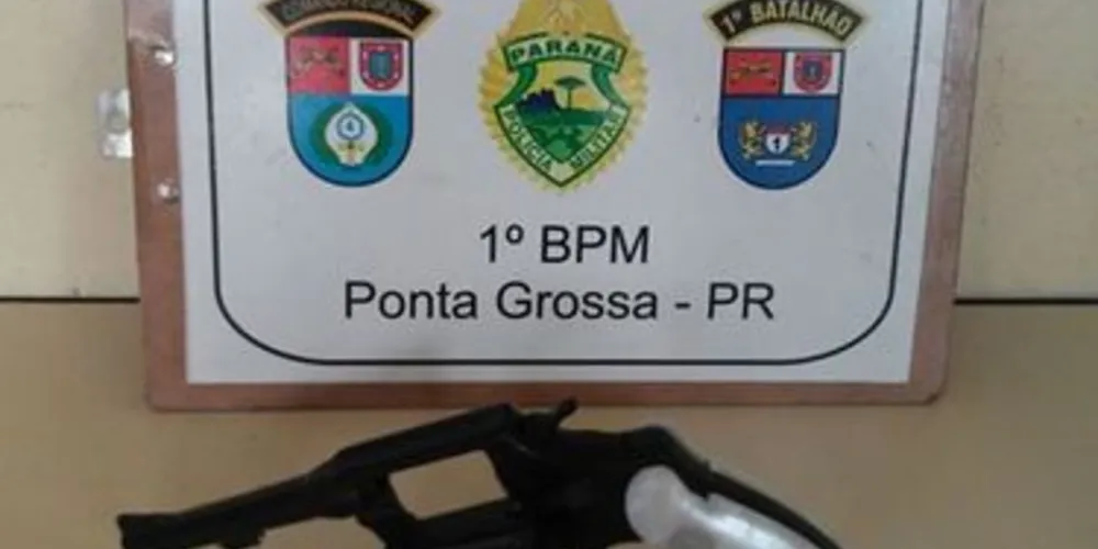 Arma foi apreendida no bairro Contorno