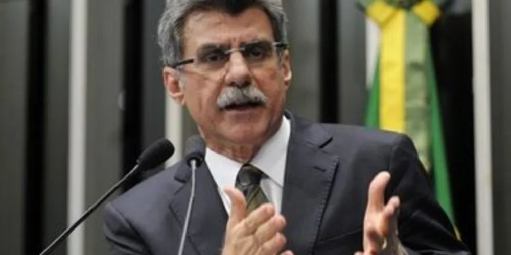 Romero Jucá sugere ações políticas para travar a Lava Jato
