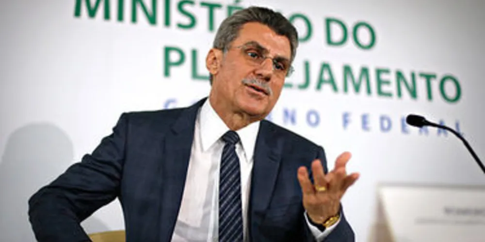 Imagem ilustrativa da imagem Após vazamento de conversa, Jucá se licencia do governo